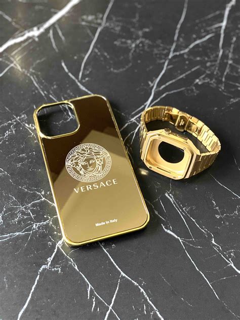 Versace iphone 14 case